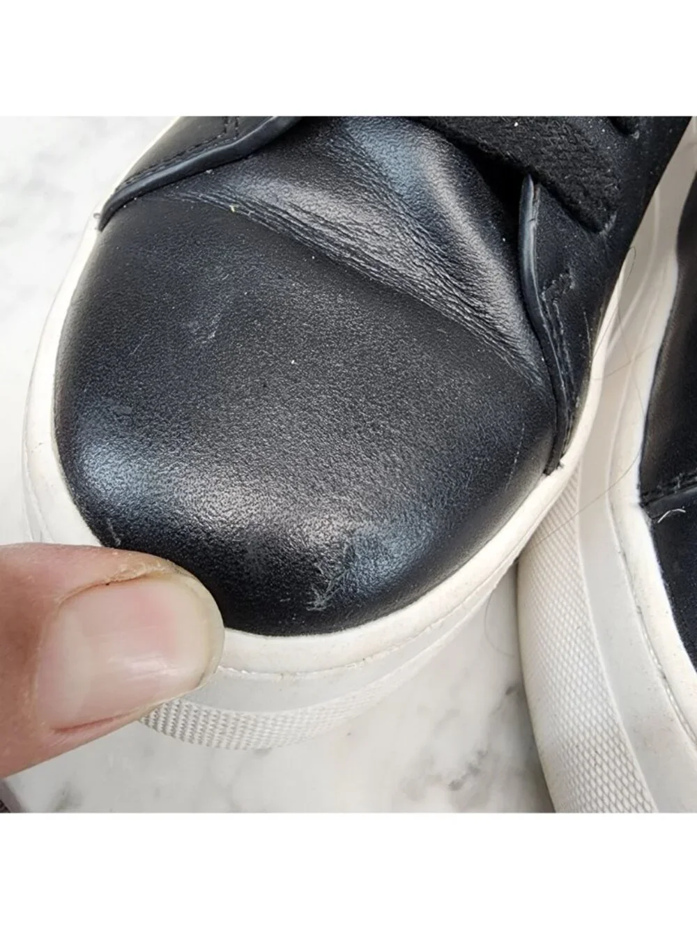Deltan Shoes Womens Size 5 Black Leather Lace Up Sneakers *Read*